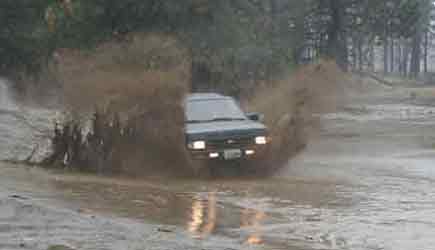 Muddy Nissan Pathfinders! Muddy Nissan Pathfinders!